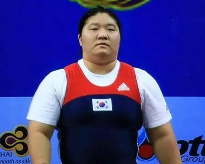 雅典奥运会女子举重惊天逆转：唐功红182