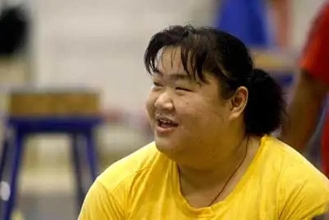 举重没举起来得了冠军_举重冠军都干嘛去了_举重冠军的下场