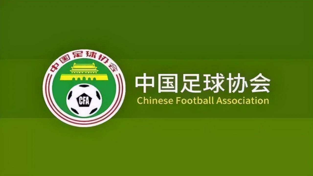 足球解说员是在现场吗_足球解说员入行规则是什么_足球解说员需要做到哪几点