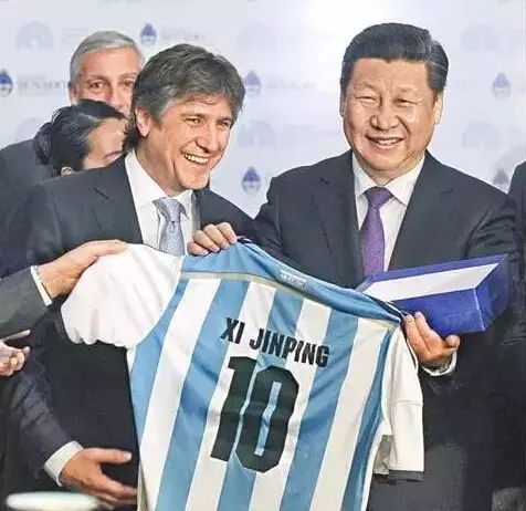 足球亚冠冠军_亚洲足球俱乐部冠军_足球俱乐部把孩子的冠军改成亚军