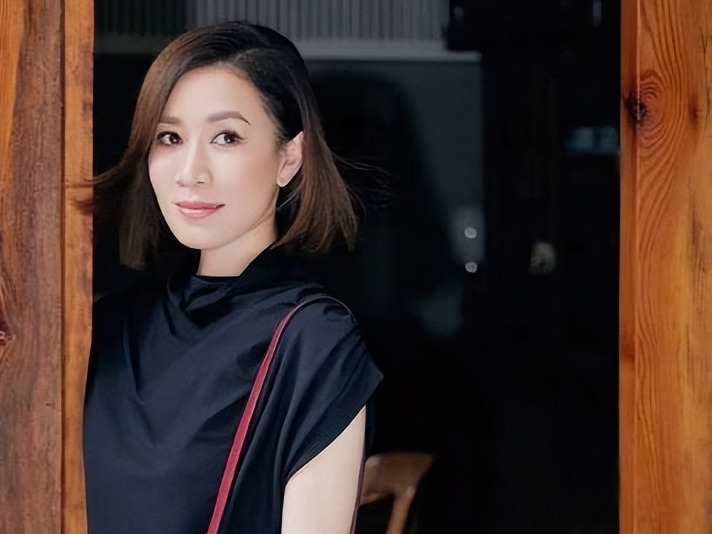 健身最美的5位女星_很飒的女明星健身_健身女星