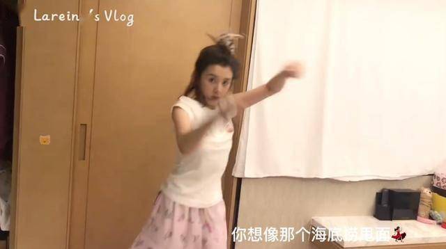 健身最美的5位女星_很飒的女明星健身_女生健身明星