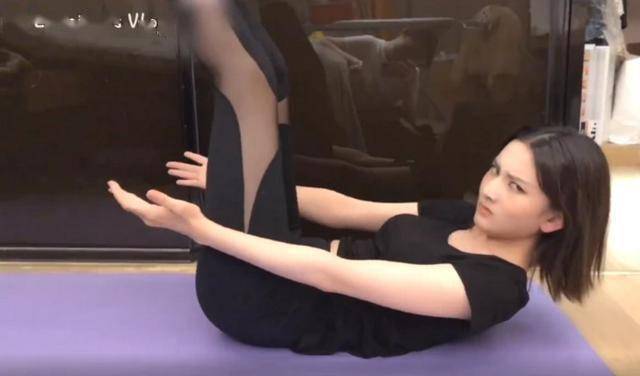 健身最美的5位女星_很飒的女明星健身_女生健身明星