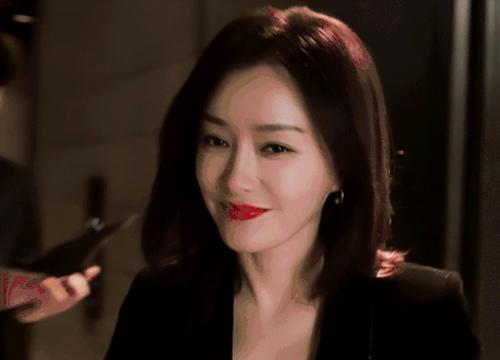 健身女星_女生健身明星_很飒的女明星健身
