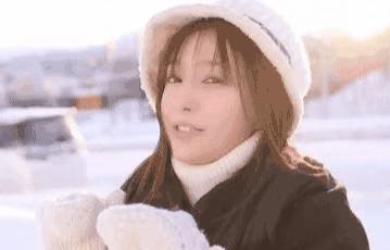很飒的女明星健身_健身女星_女生健身明星