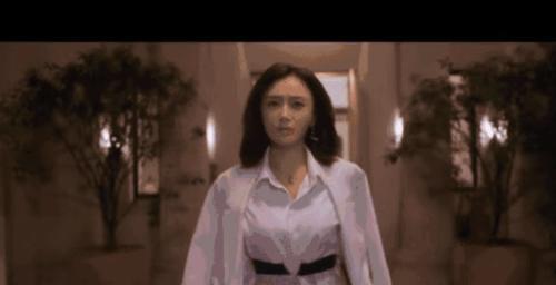 女生健身明星_健身女星_很飒的女明星健身