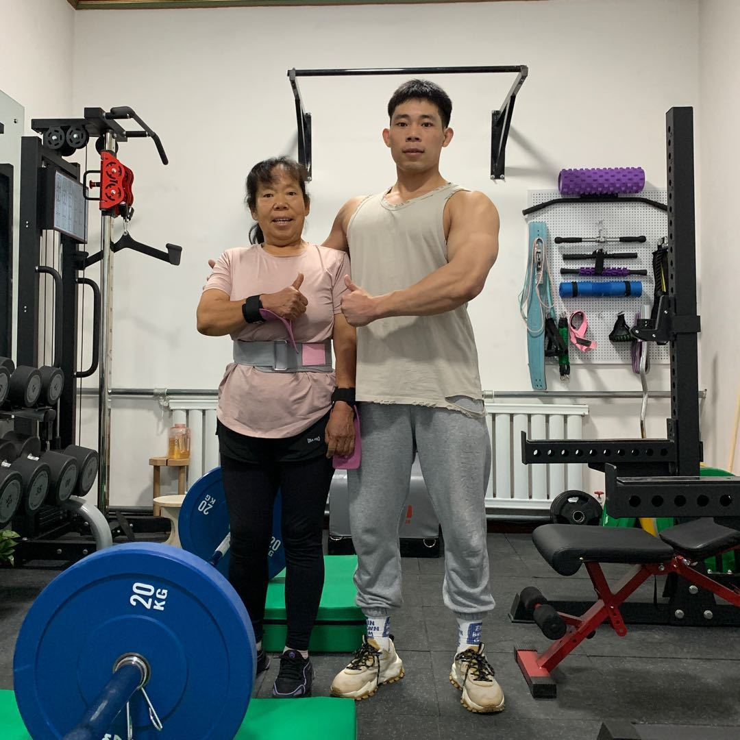 健身母亲_健身母亲原著小说叫什么_健身母亲电影