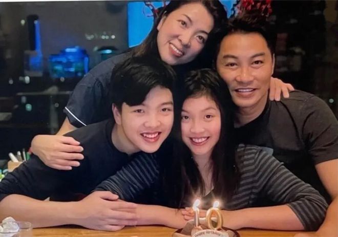 艺人健身明星香港女星有哪些_香港明星女艺人健身_香港女星健身达人